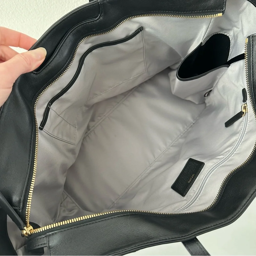 TUMI Everyday Tote Bag Voyageur Leather in Black - Picture 7 of 10